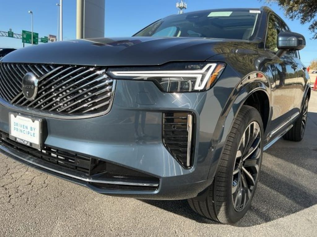 New 2026 Volvo XC90 plug-in hybrid T8 Ultra 7-Seater SUV
