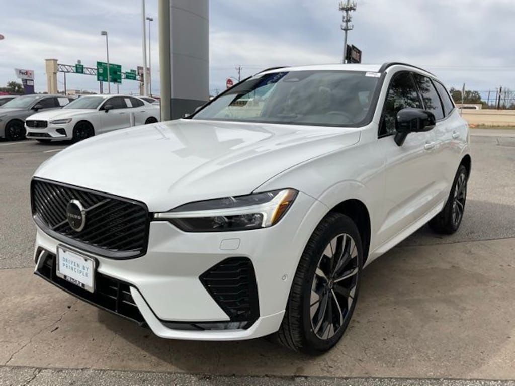 New 2026 Volvo XC60 B5 Plus SUV