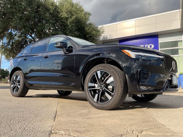 New 2026 Volvo XC60 B5 Core SUV