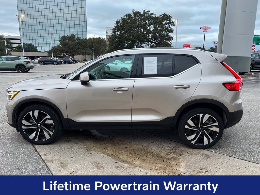Certified 2024 Volvo XC40 B5 Plus Bright Theme SUV