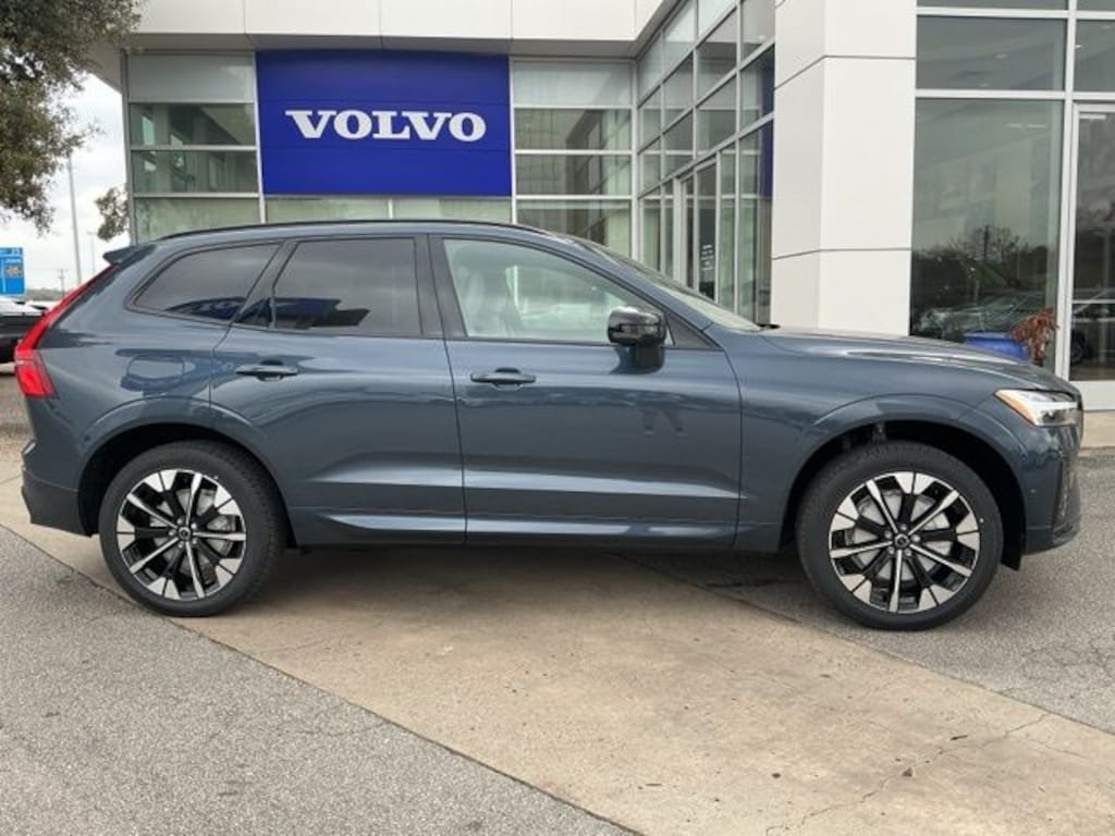 New 2026 Volvo XC60 B5 Plus SUV