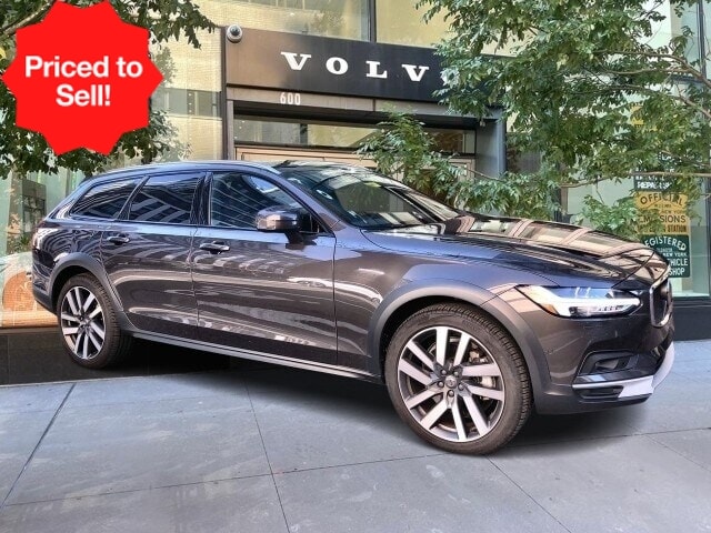 2023 Volvo V90 Cross Country