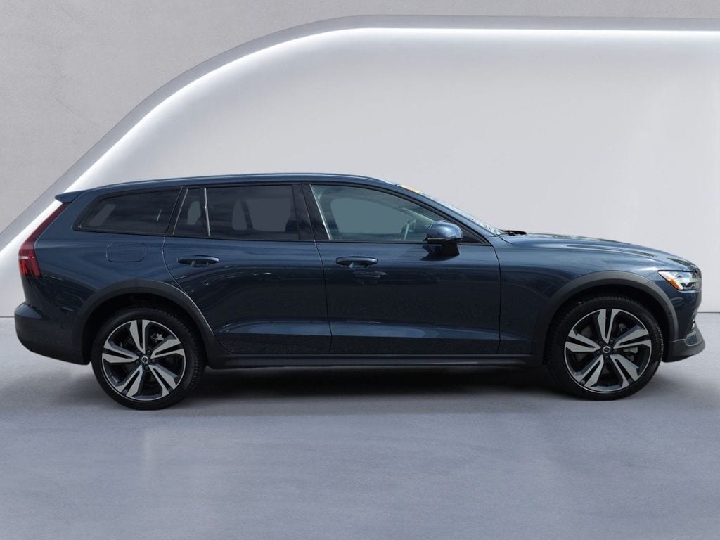 Certified 2026 Volvo V60 Cross Country B5 Plus Wagon