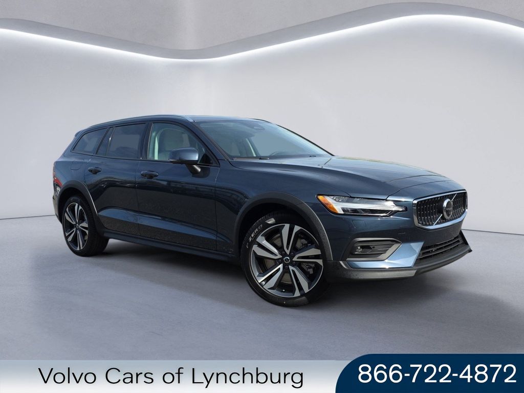 2026 Volvo V60 Cross Country Plus