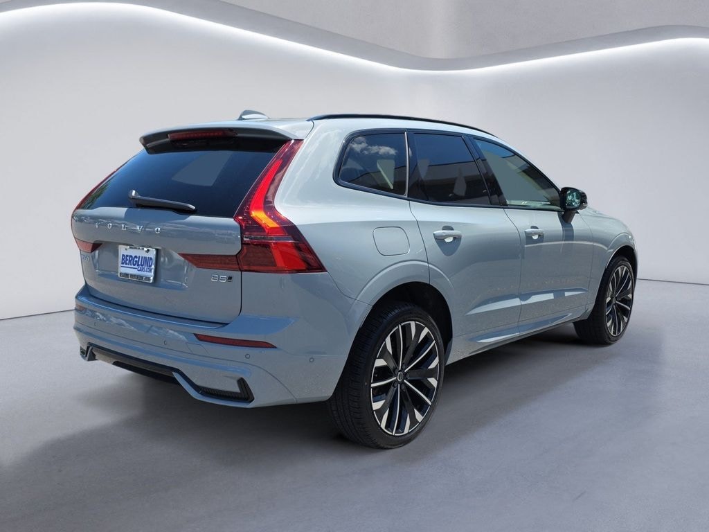 New 2026 Volvo XC60 B5 Ultra SUV