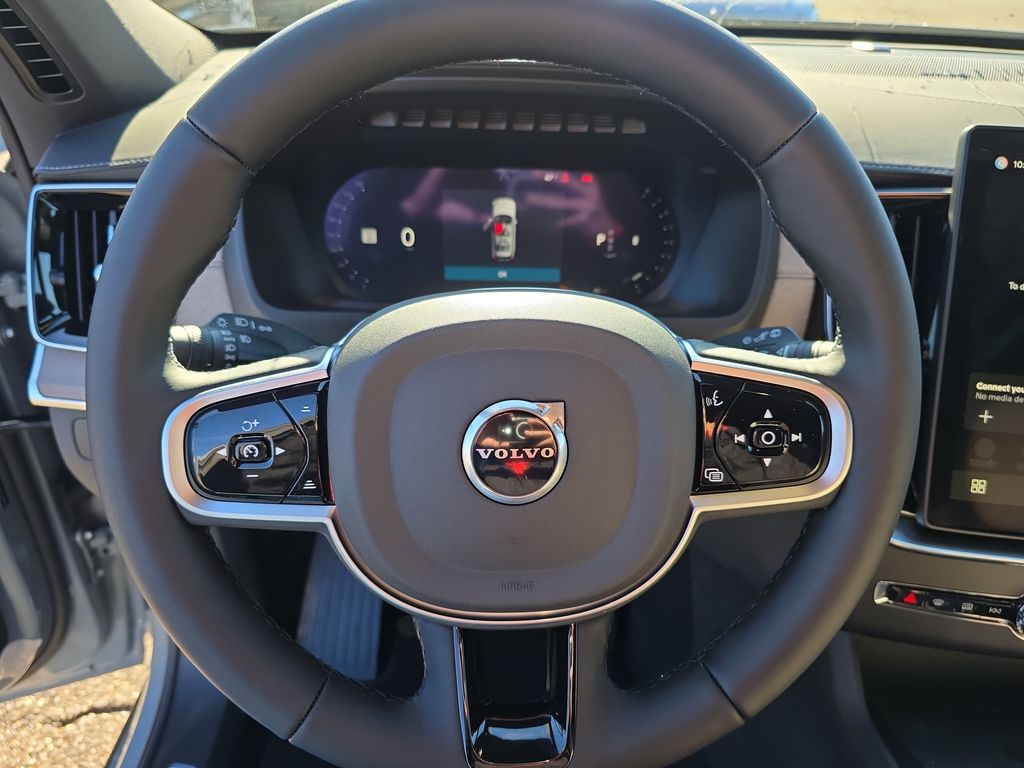2026 Volvo XC90 Plus - Photo 14