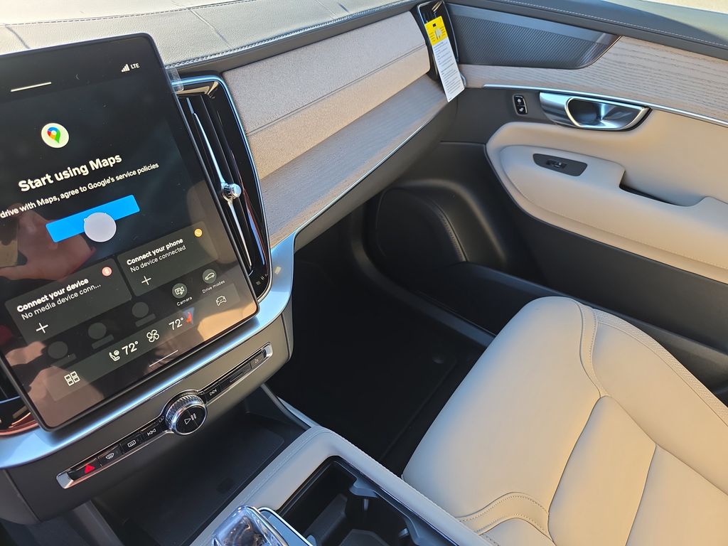 2026 Volvo XC90 Plus - Photo 19
