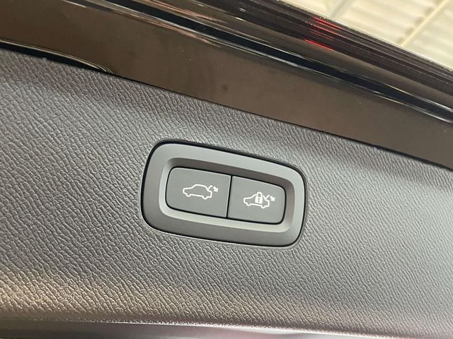 2026 Volvo XC90 Plus - Photo 20
