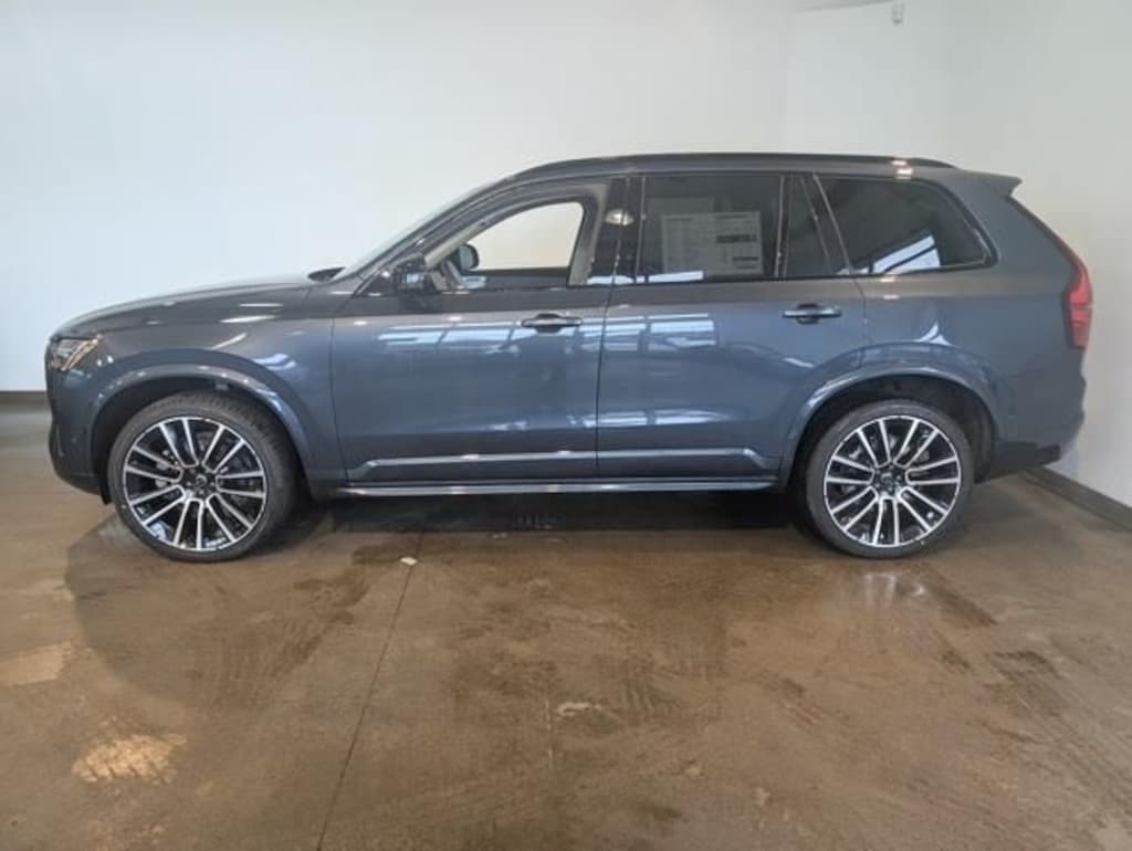 New 2026 Volvo XC90 B6 Ultra Dark Theme 7-Seater SUV