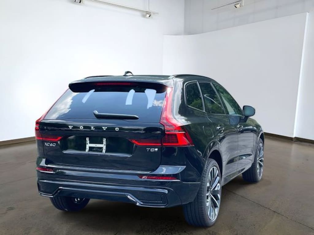 New 2026 Volvo XC60 plug-in hybrid T8 Ultra SUV