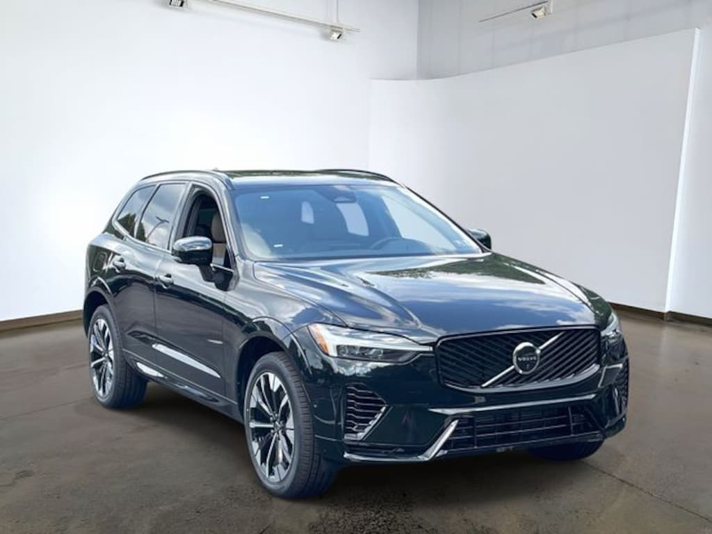 New 2026 Volvo XC60 plug-in hybrid T8 Plus SUV