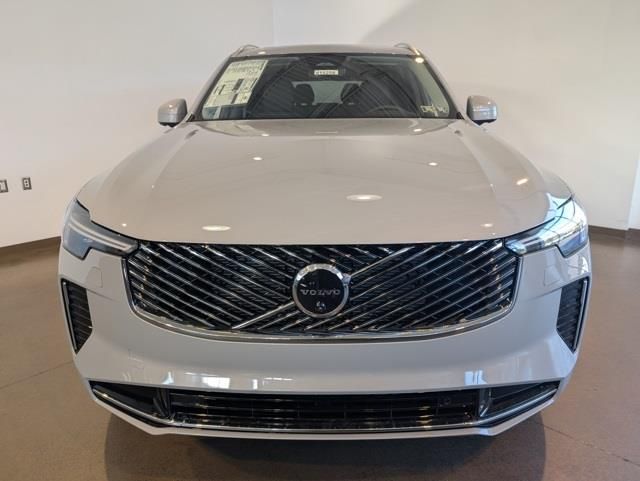 New 2026 Volvo XC90 B6 Plus 7-Seater SUV