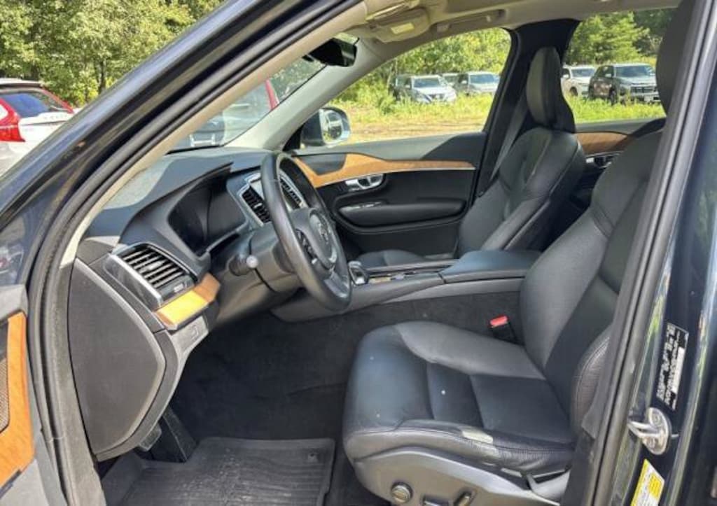 Used 2023 Volvo XC90 B5 AWD Plus SUV