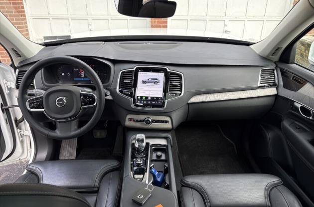 Used 2024 Volvo XC90 plug-in hybrid T8 Ultimate Bright 7-Seater SUV