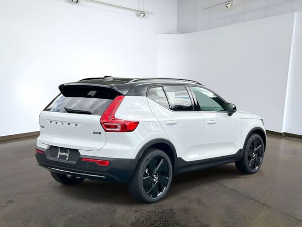 New 2026 Volvo XC40 B5 Ultra Black Edition SUV
