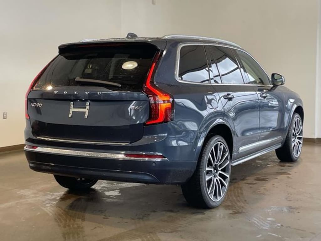 New 2026 Volvo XC90 B6 Plus 7-Seater SUV