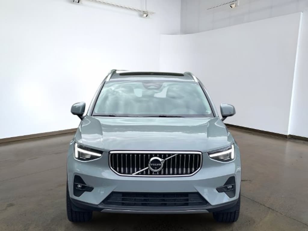 Certified 2024 Volvo XC40 B5 Plus Bright SUV