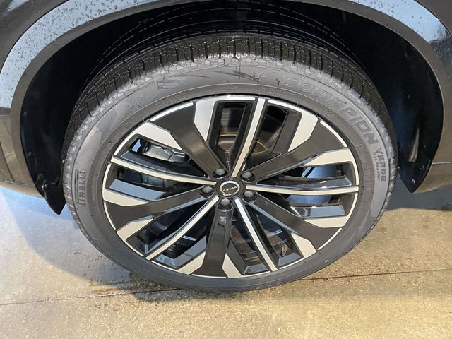 2026 Volvo XC90 Plus - Photo 12