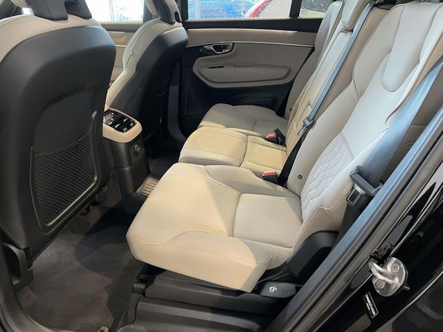 2026 Volvo XC90 Plus - Photo 17