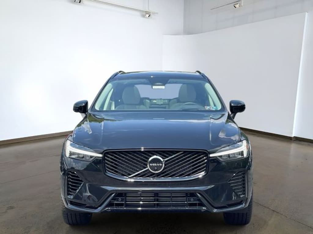 New 2026 Volvo XC60 plug-in hybrid T8 Ultra SUV