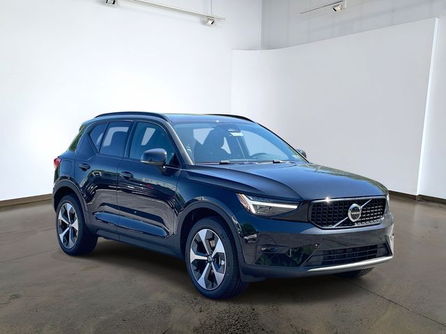 New 2026 Volvo XC40 B5 Plus SUV