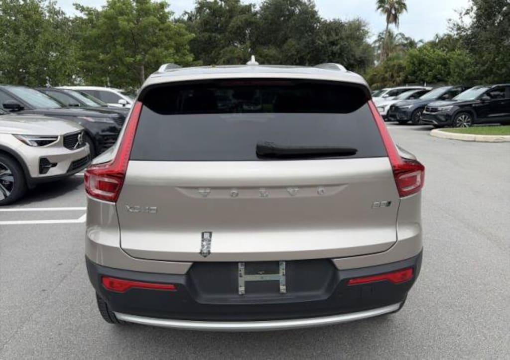 Certified 2024 Volvo XC40 B5 Plus Bright Theme SUV