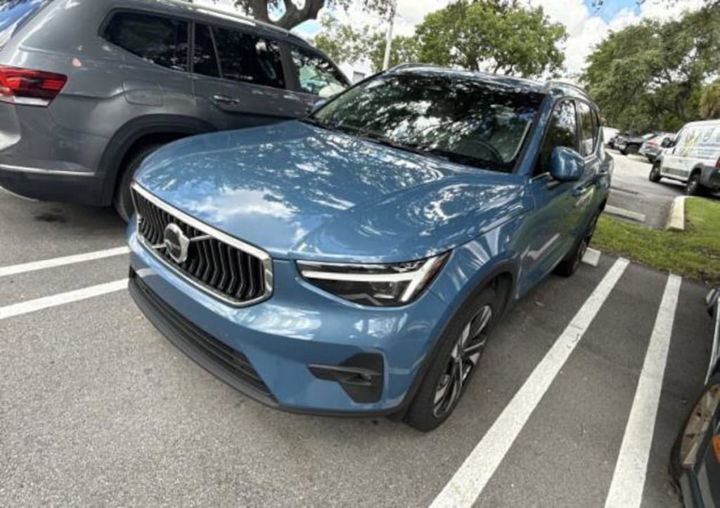 Used 2024 Volvo XC40 B5 Plus Bright Theme SUV