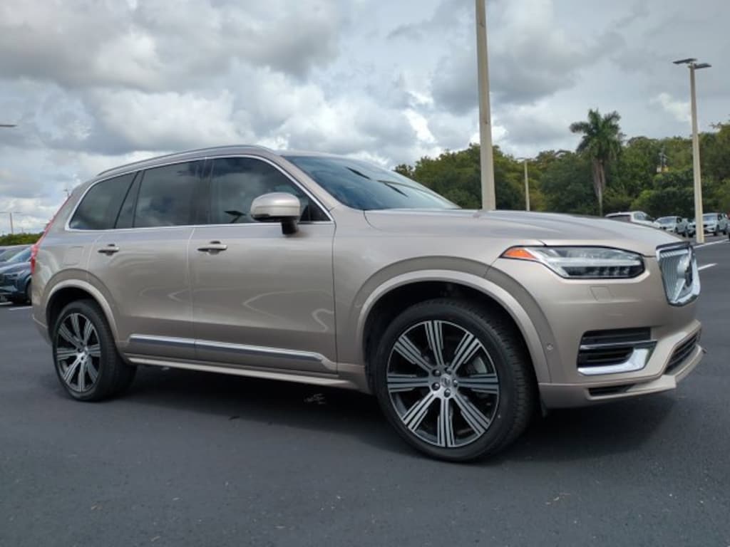 Certified 2025 Volvo XC90 Plug-In Hybrid T8 Plus SUV