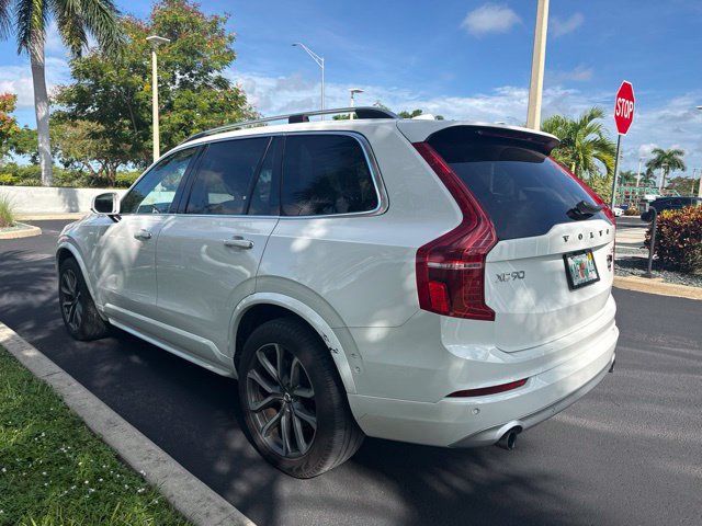 Used 2018 Volvo XC90 T5 Momentum SUV