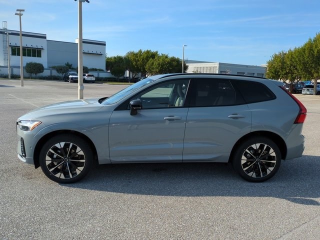 2026 Volvo XC60 Plus - Photo 8
