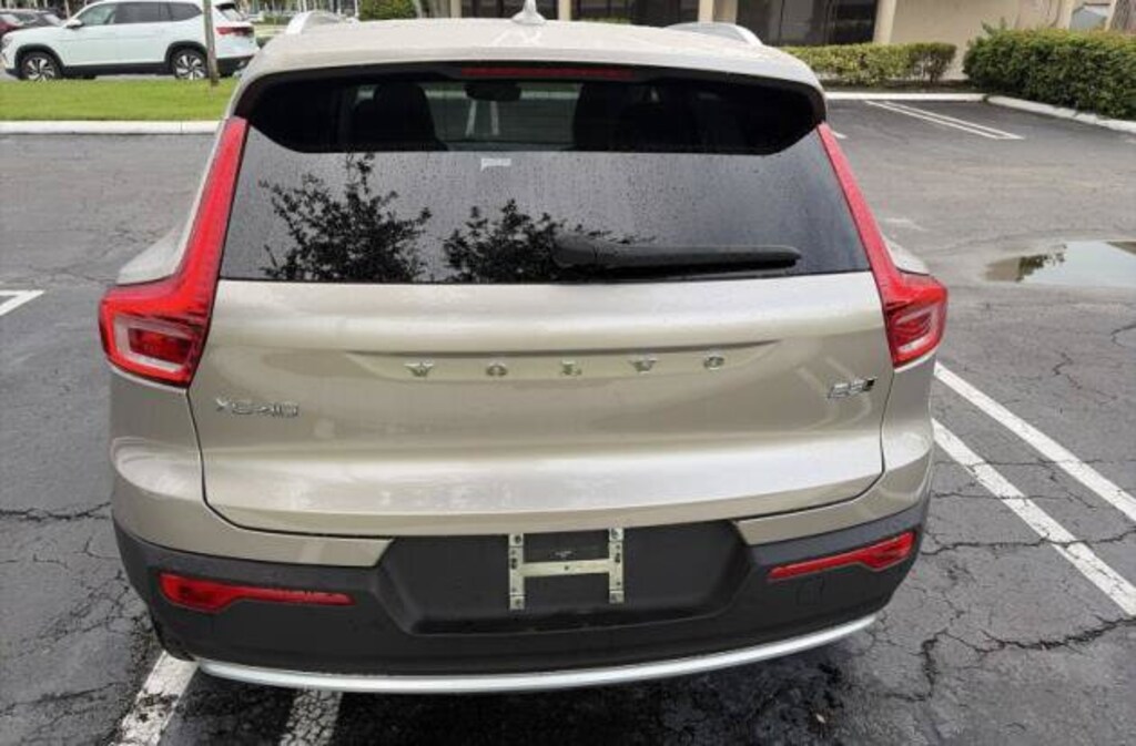 Used 2024 Volvo XC40 B5 Plus Bright Theme SUV