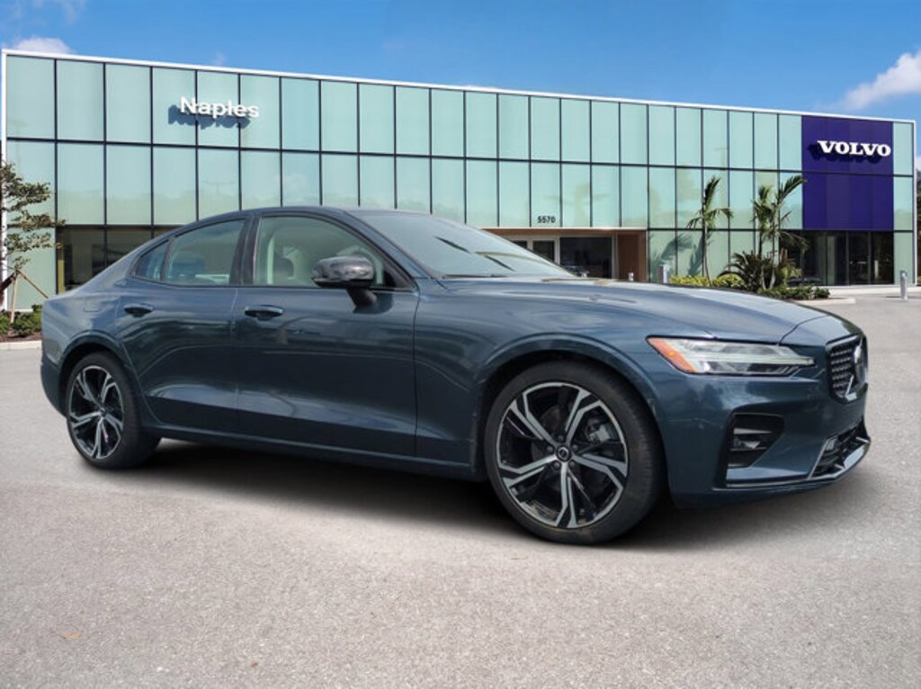 Certified 2024 Volvo S60 B5 Core Dark Theme Sedan