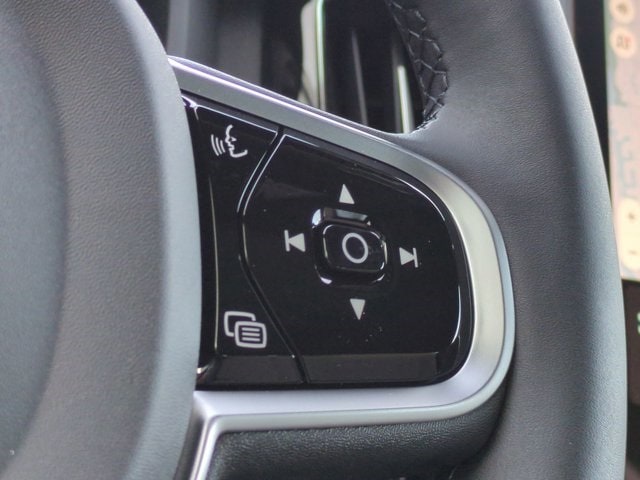 2026 Volvo XC60 Plus - Photo 27