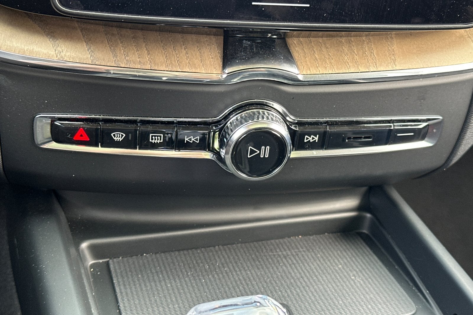 2026 Volvo XC60 Plus - Photo 22