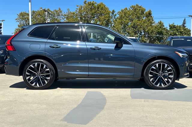 2026 Volvo XC60 Ultra - Photo 2
