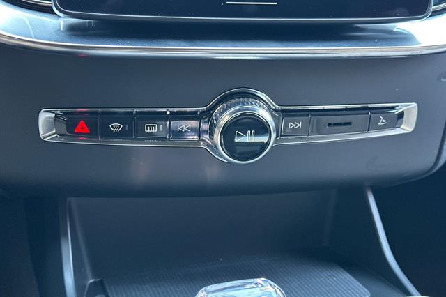2026 Volvo XC90 Plus - Photo 23