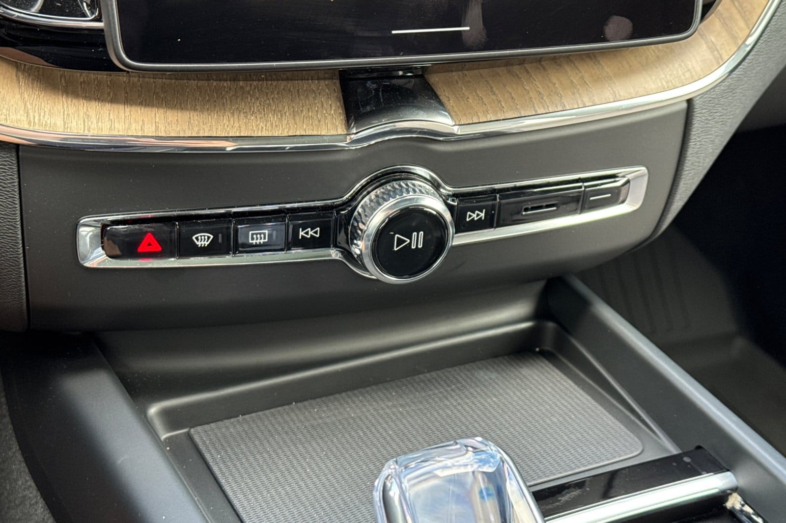 2026 Volvo XC60 Plus - Photo 23