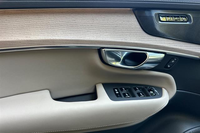 2026 Volvo XC90 Plus - Photo 10