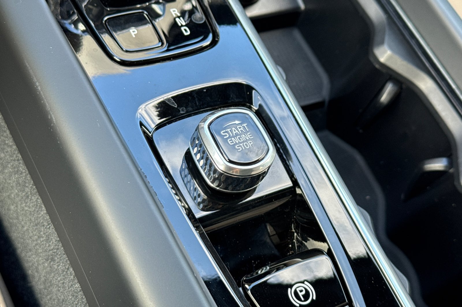 2026 Volvo XC60 Plus - Photo 25