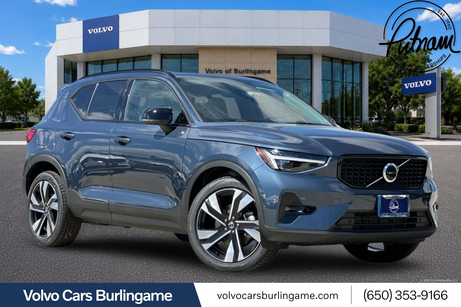 2026 Volvo XC40 SUV 