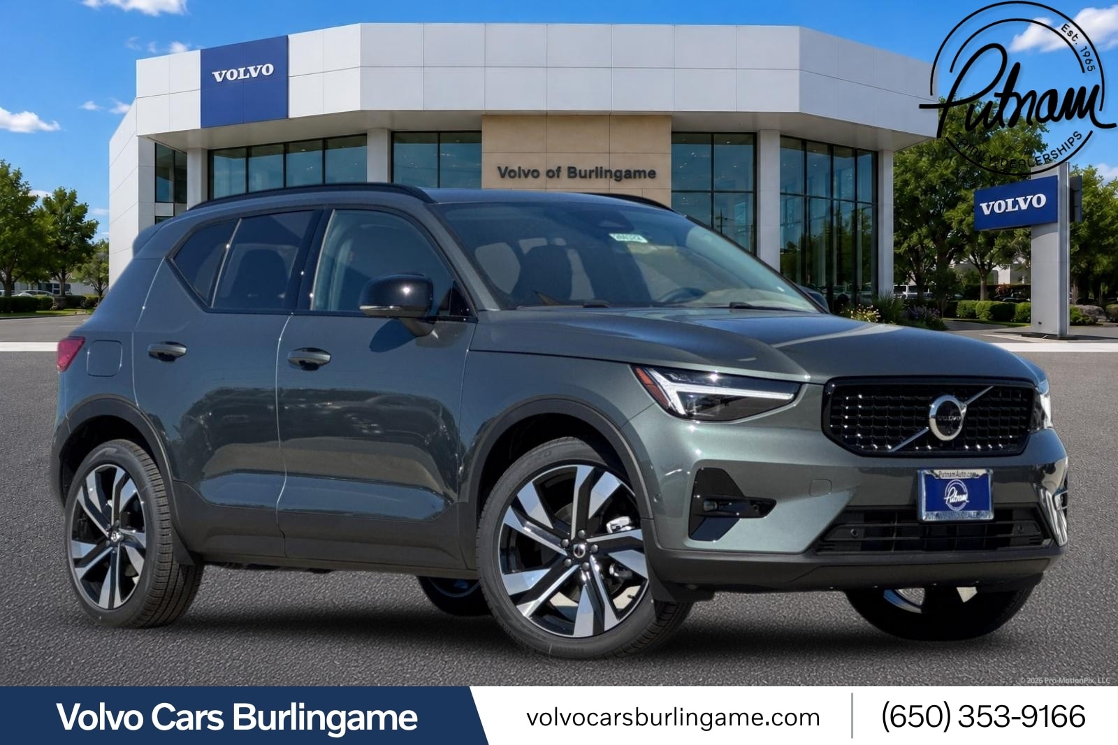 2026 Volvo XC40 SUV 