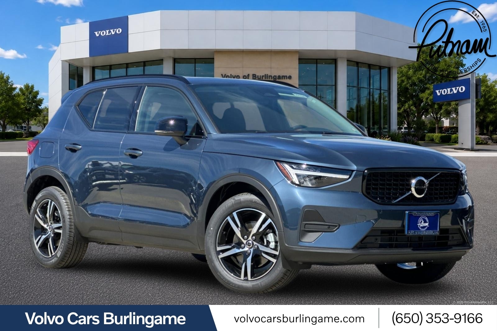 2026 Volvo XC40 SUV 