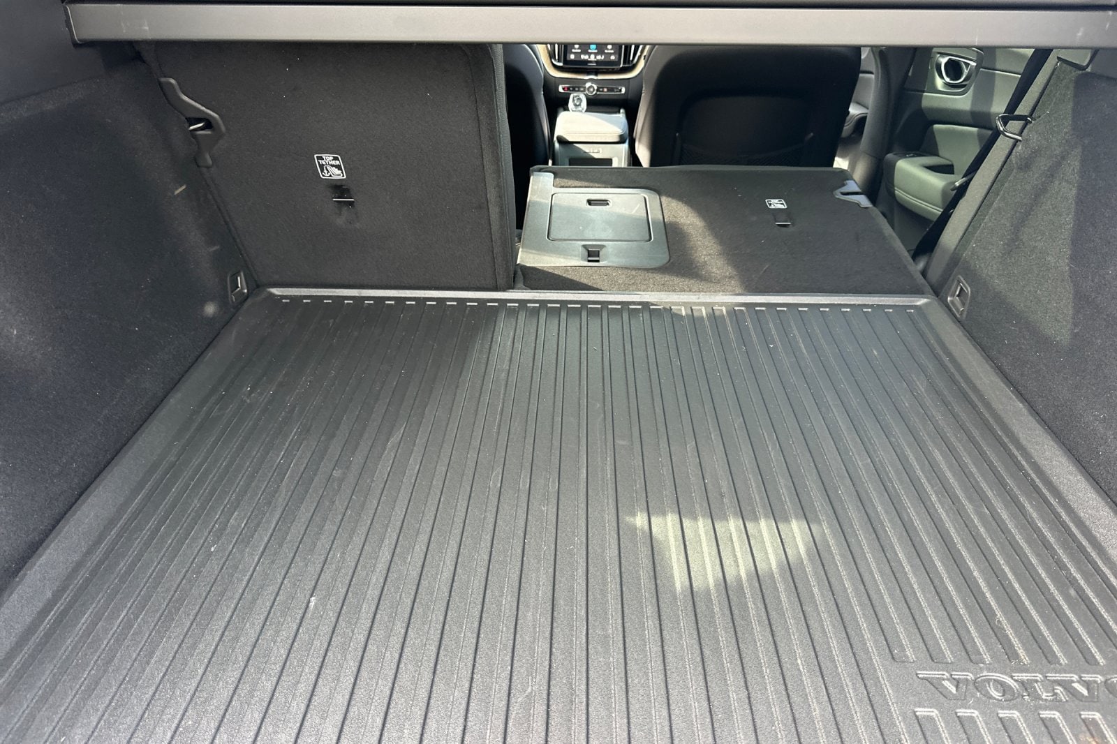 2026 Volvo XC60 Plus - Photo 16