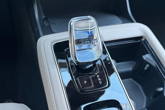 2026 Volvo XC90 Plus - Photo 24