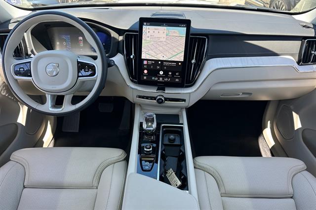2026 Volvo XC60 Ultra - Photo 14