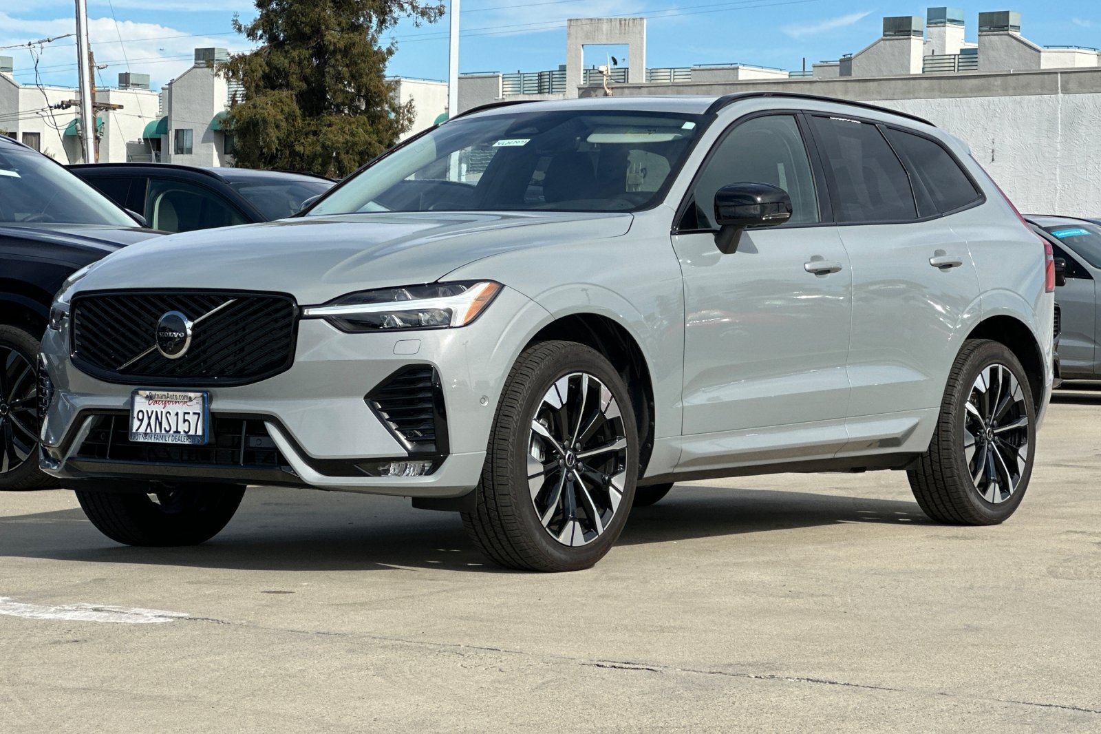 2026 Volvo XC60 Plus - Photo 7