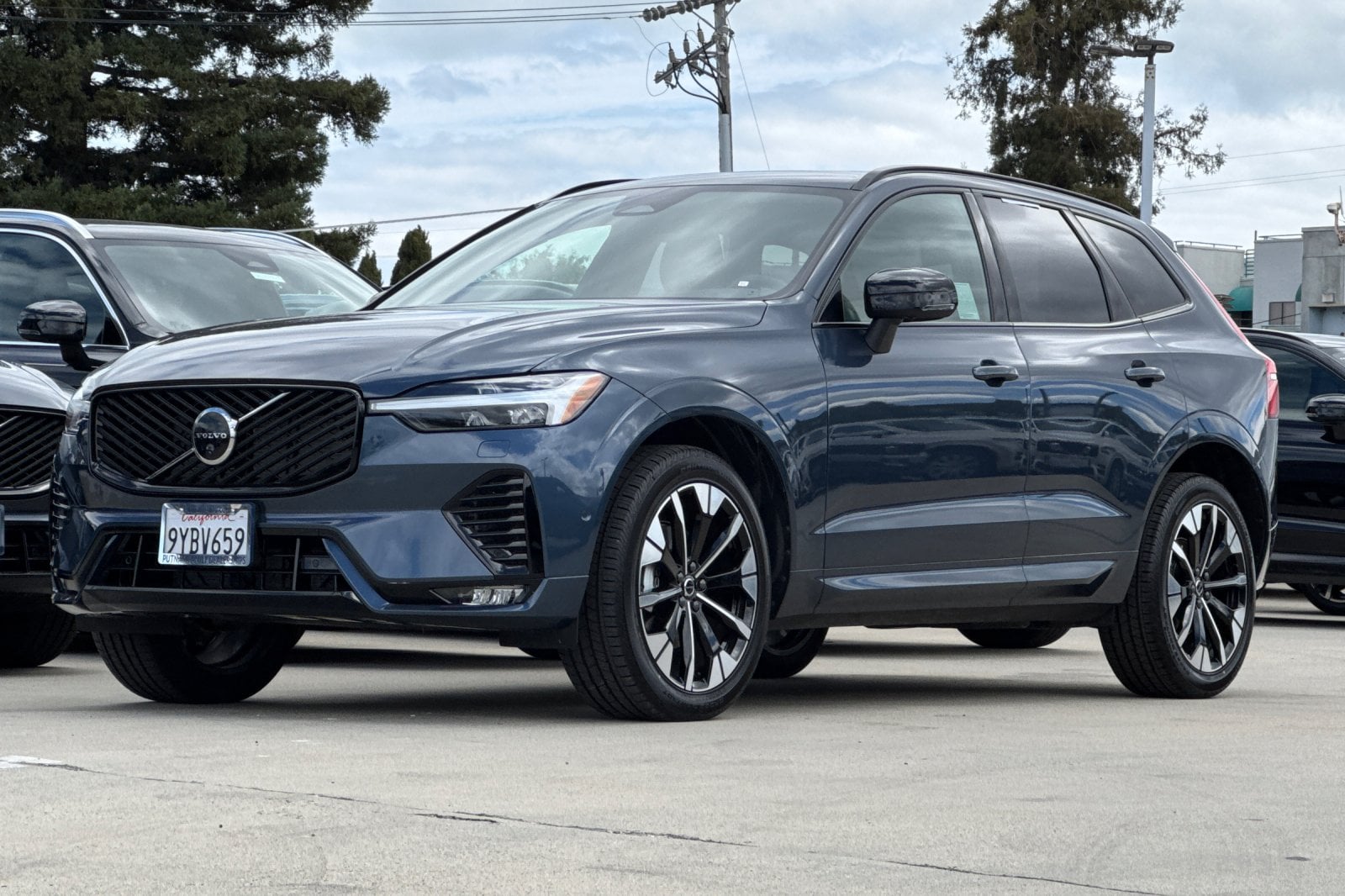 2026 Volvo XC60 Plus - Photo 7