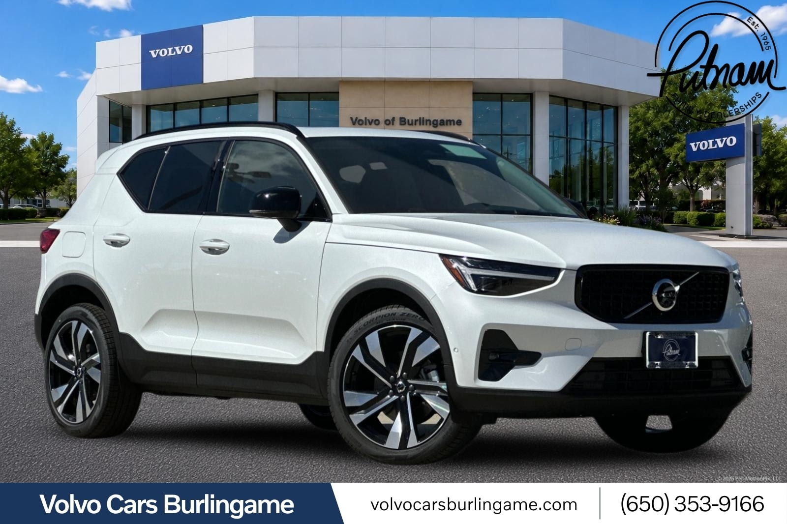 2026 Volvo XC40 SUV 