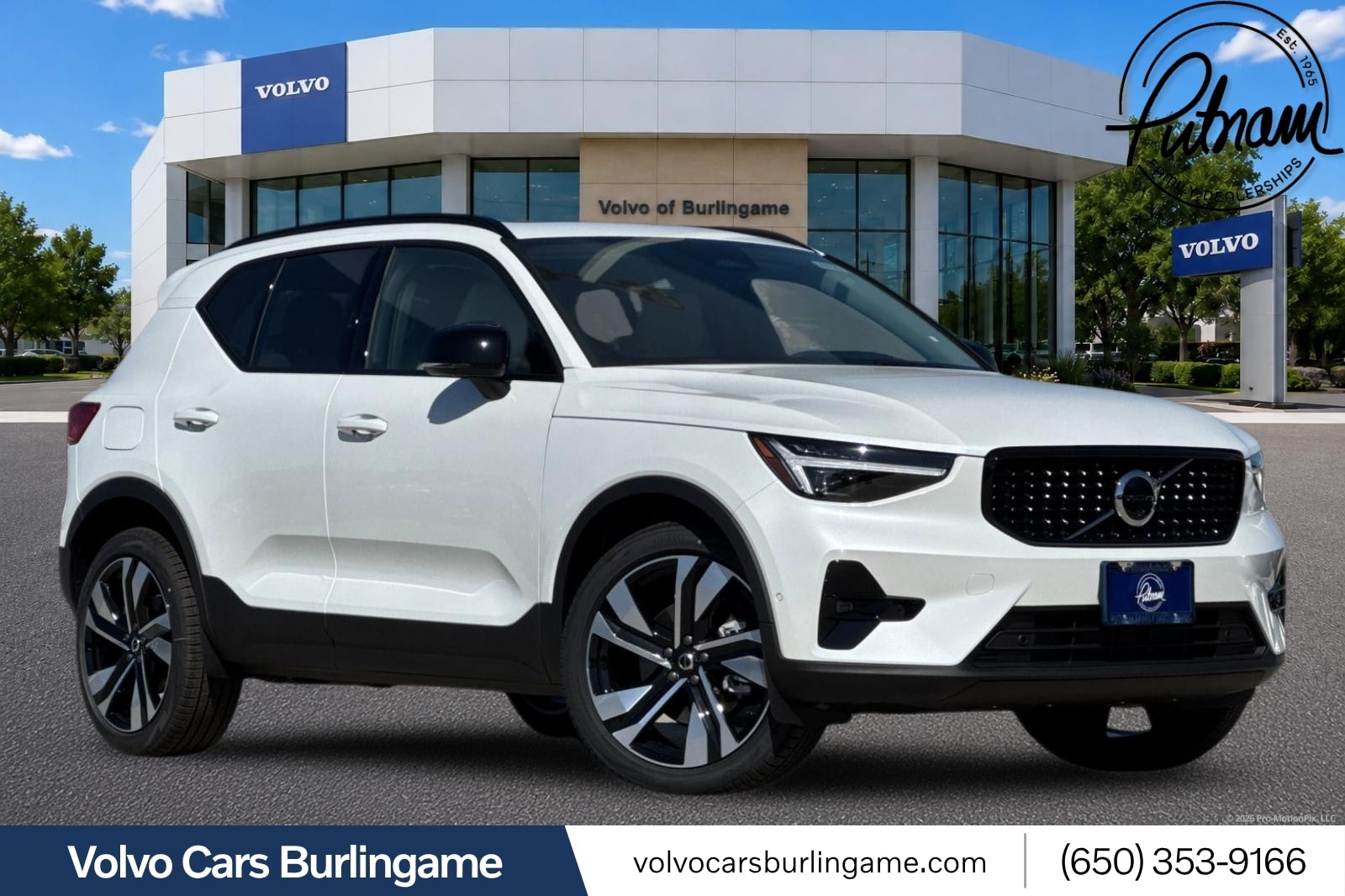 2026 Volvo XC40 SUV 