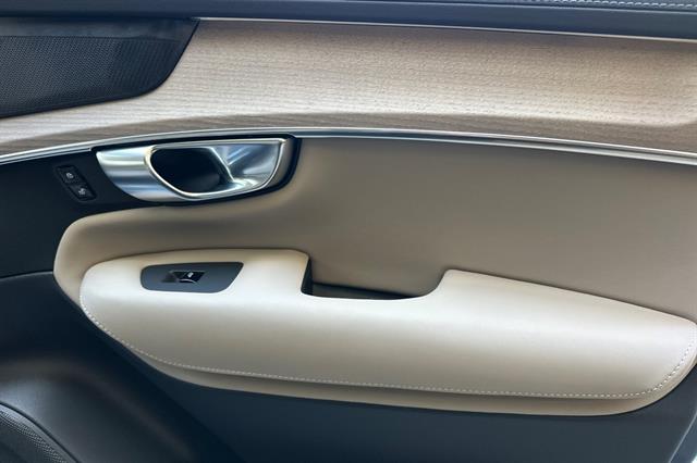 2026 Volvo XC90 Plus - Photo 20